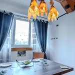 Tiki's Bar Апартаменти *