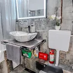 Tiki's Bar Bukurešť