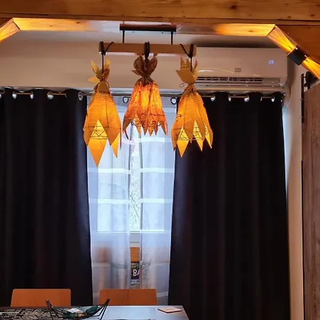 Lägenhet Tiki's Bar