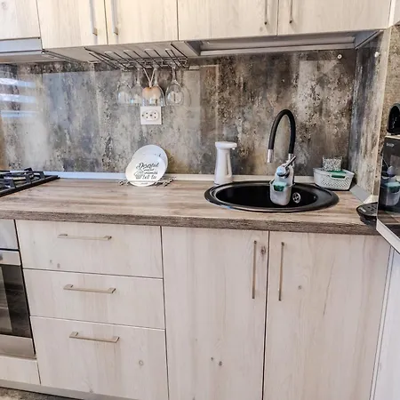 Tiki's Bar * בוקרשט